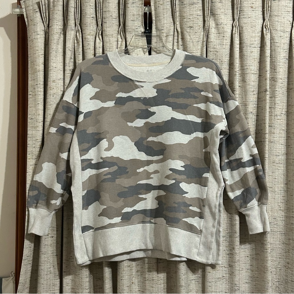 Aerie Oversized Camo Pullover Sweatshirt - Small